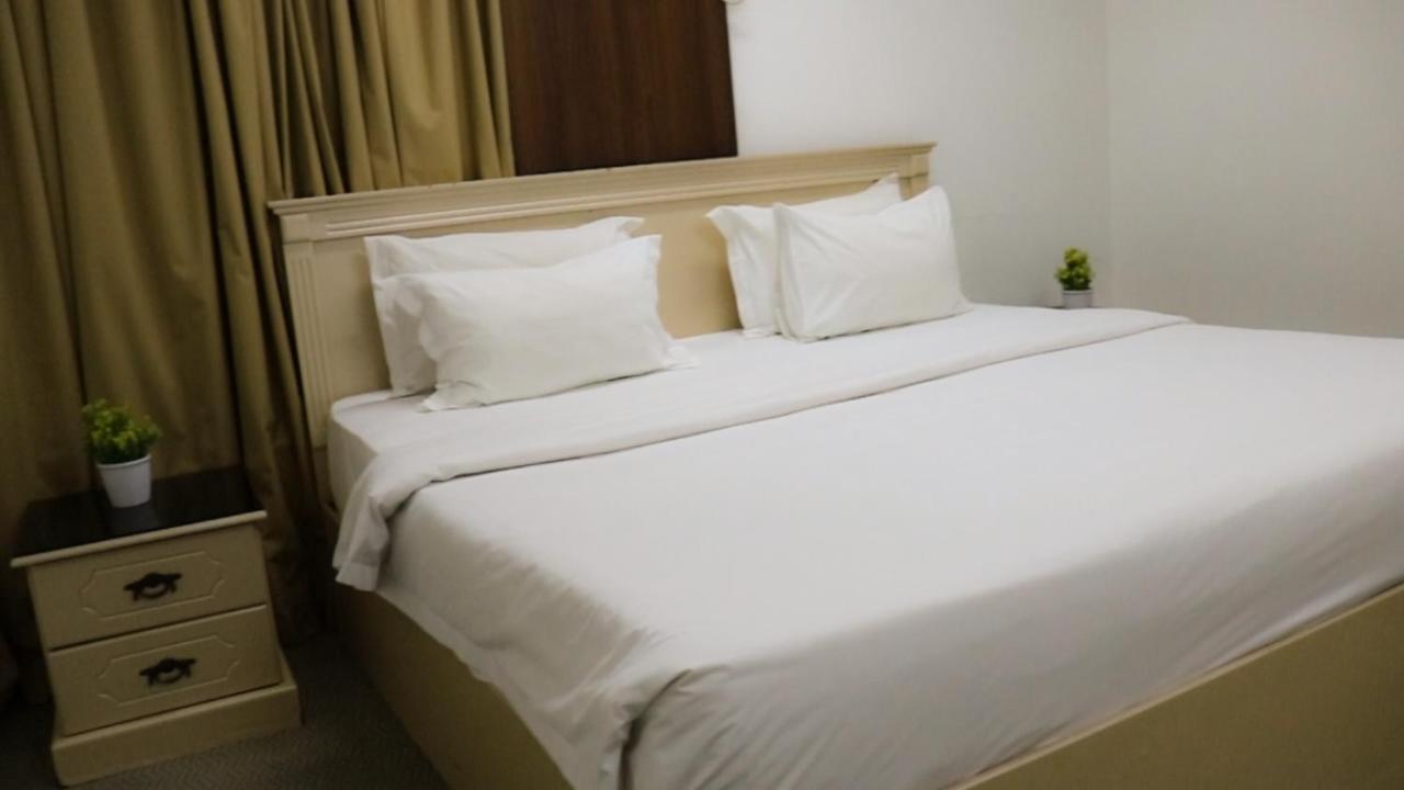 Al Farhan Hotel Suites Riyadh Eksteriør bilde