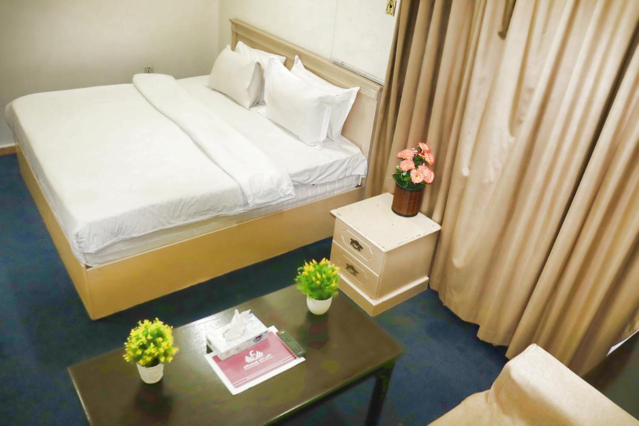 Al Farhan Hotel Suites Riyadh Eksteriør bilde